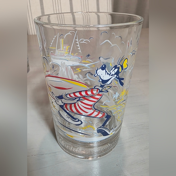 Disney 25th Anniversary Commemorative Set Of 4 Beverage Glasses Like New - Picture 9 of 13